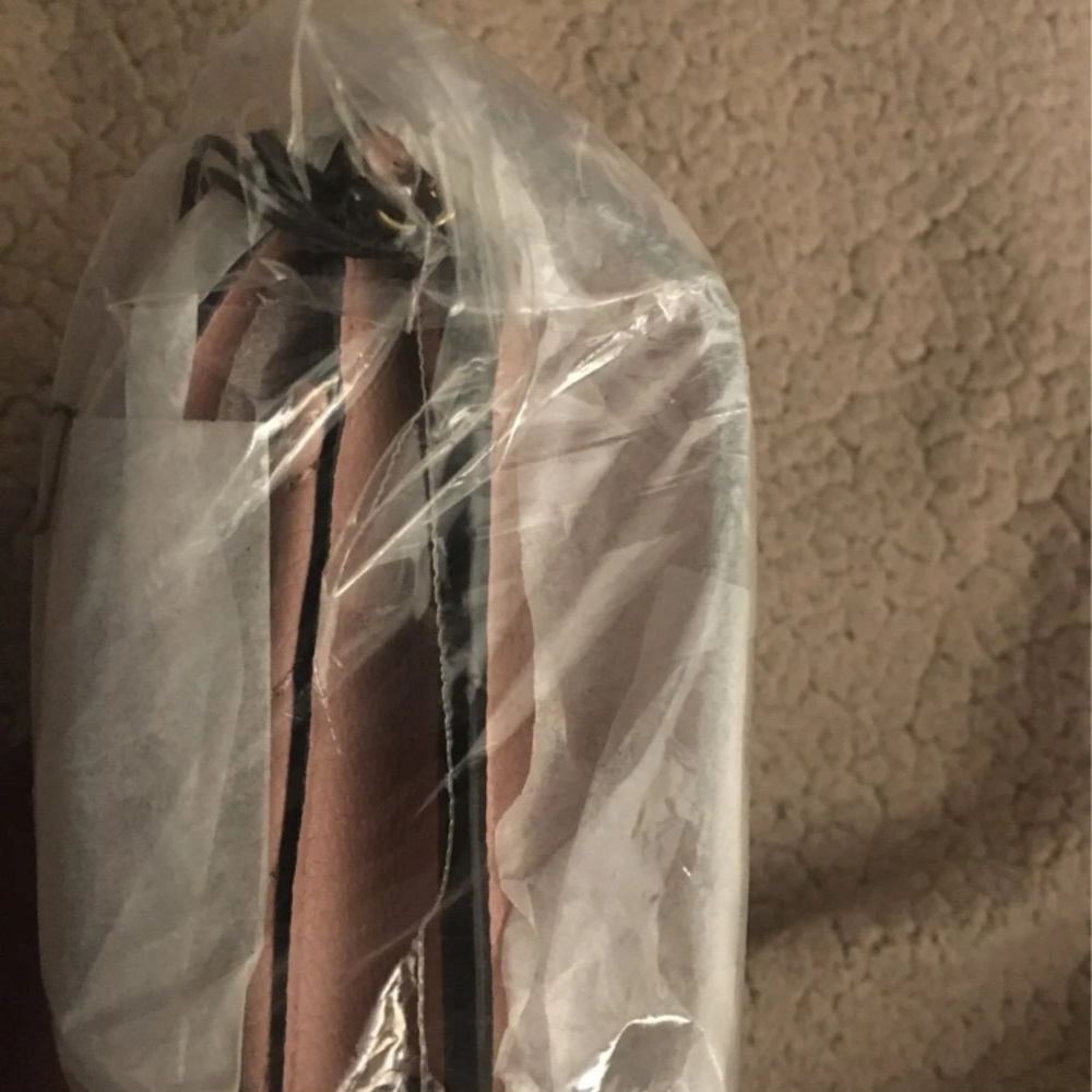 Victoria Secret Mini Crossbody Bag - Picture 4 of 5
